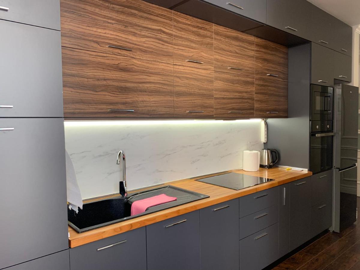 Royal Apartament Дуррес Екстер'єр фото