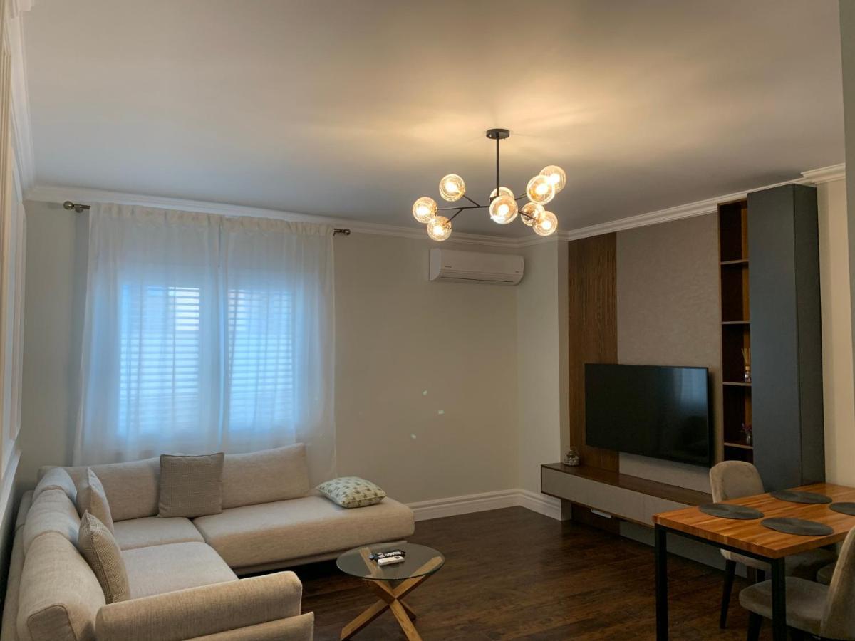 Royal Apartament Дуррес Екстер'єр фото
