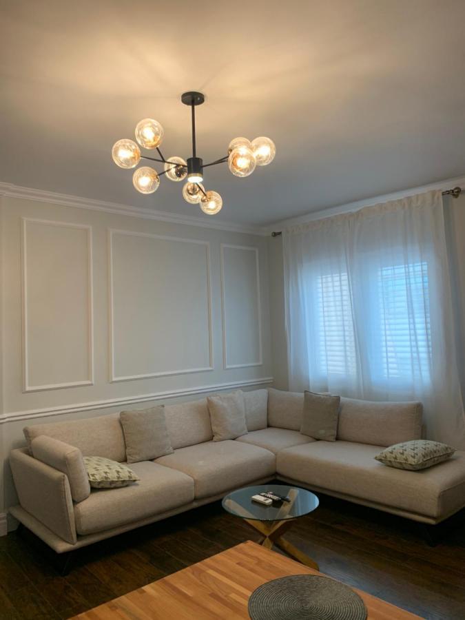Royal Apartament Дуррес Екстер'єр фото